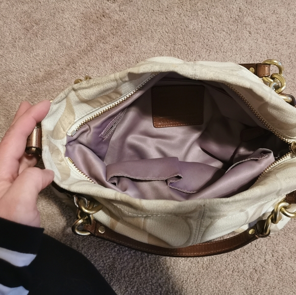 Coach purse - Picture 2 of 4